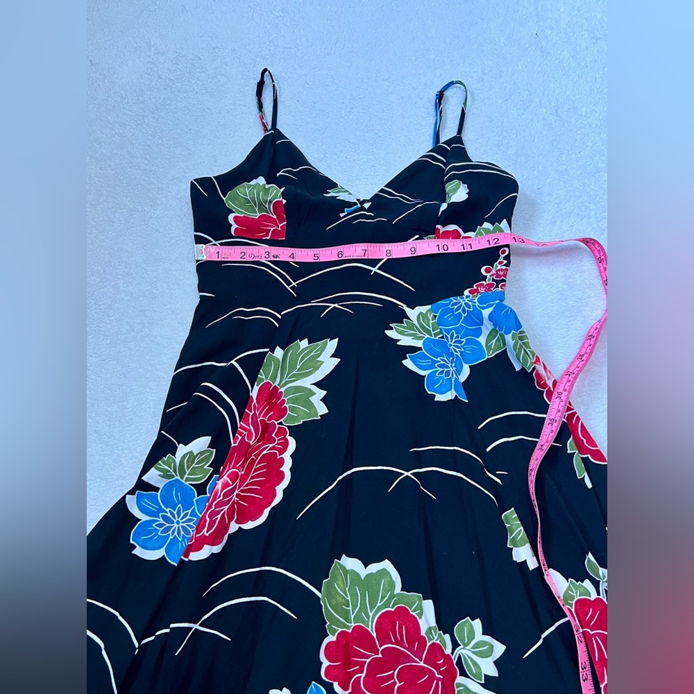 Forever21 NWT Black Floral V-Neck Mini Dress - Small - Picture 3 of 12